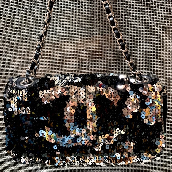chanel glitter bag